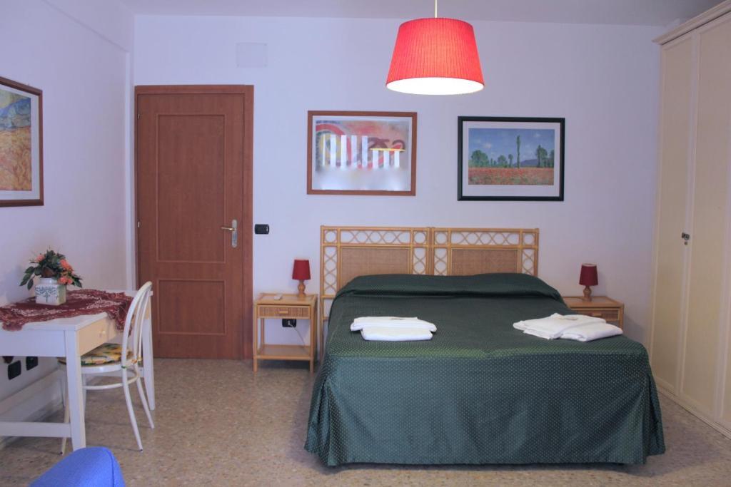 Апарт отель Tourist House Roma Номер фото