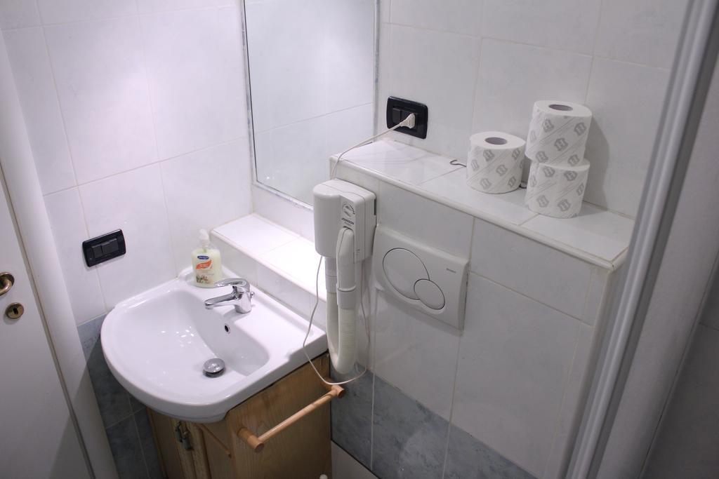Апарт отель Tourist House Roma Номер фото